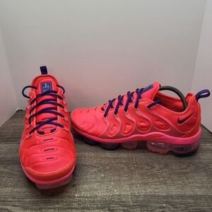 Nike Air VaporMax Plus Womens Size 12 Pink Blue Athletic Running Shoes Sneakers